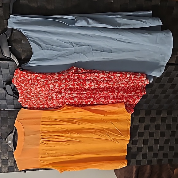 Sleeveless Trio - Picture 7 of 13